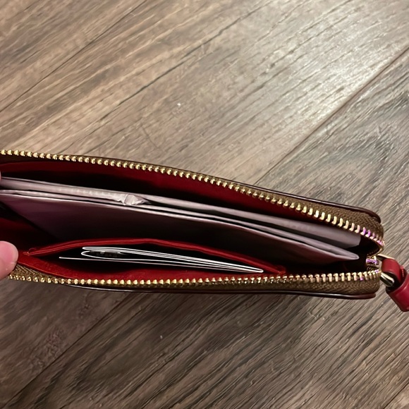 Coach Corner Zip Wristlet With Apple Print - Picture 6 of 7